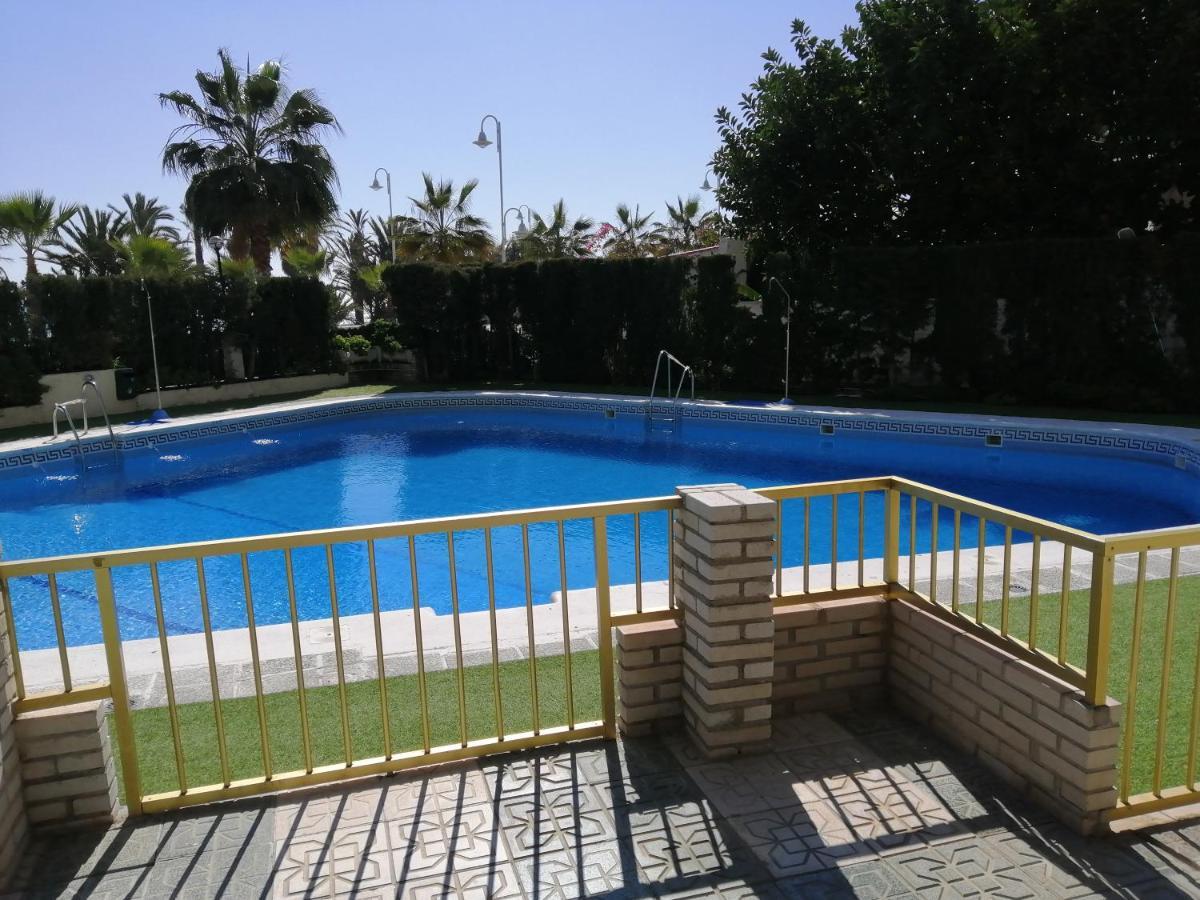 Bonito Piso En Primera Linea De Playa Almuñécar Eksteriør billede